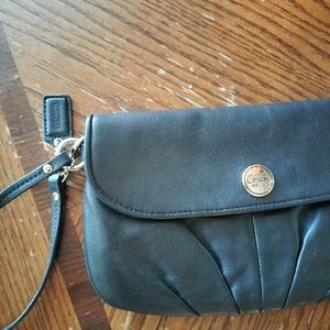 Coach est 1941 clutch